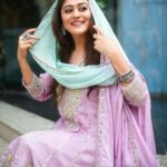 Falaq Naaz Instagram - Charha de rang💕 . . . Outfit-: @shivaliahmedabad Styled by-: @styleby_shivi Outfit pr-: @sonyashaikh Accessories-: @uniquecollection.2020 📷-: @theadywisee Location-: @mitronandheri PR-: @maverick.communication01 Mua-: @vanshikhachanglanimua managed by-: @trending_influencers . . . #post #falaqnaaz #styling #fashion #punjabisuit #fashionphotography #makeup #explore #foryou Mitron Cafe & Bar