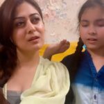 Falaq Naaz Instagram - Tag that kamchor and aalsi 😂 . . . #trendingreels #comedy #falaqnaaz #reelitfeelit #lipsync #cousin