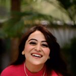 Falaq Naaz Instagram - 💕💕💕💕 . . . Managed by : @tendenza_media @trending_influencers Photography :@mirajverma_photography Makeup & Hair : @vanshikhachanglanimua Outfit : @trenbee_ Location : @truetrammtrunk @puneetgidwani . . . #falaqnaaz #wintervibes #sunkissed #morningvibes #foryou #explore #outfitoftheday #reelitfeelit #trendingreels