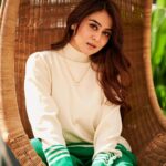Falaq Naaz Instagram - Tangled in tinsel✨🎄❤️💚 . . Managed by : @tendenza_media @trending_influencers Photography :@mirajverma_photography Makeup & Hair : @vanshikhachanglanimua Outfit : @trenbee_ Location : @truetrammtrunk @puneetgidwani . . #pictureoftheday #falaqnaaz #christmas #season #decembervibes🎄 #foryou #explore #trendingnow