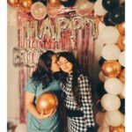 Falaq Naaz Instagram - Thank you each one of you for making my birthday so special ❤️I miss you @sheezan9 ❤️ @kehekshan18 @manjarimukul @avinashsachdev @debattama_sah @hitesh_bharadwaj @anujkohli_ak @khalidoon1 @madeehanaazz18 @ahaanm9 I love you all❤️❤️🤗🤗 #birthday2023