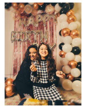 Falaq Naaz Instagram - Thank you each one of you for making my birthday so special ❤️I miss you @sheezan9 ❤️ @kehekshan18 @manjarimukul @avinashsachdev @debattama_sah @hitesh_bharadwaj @anujkohli_ak @khalidoon1 @madeehanaazz18 @ahaanm9  I love you all❤️❤️🤗🤗 #birthday2023