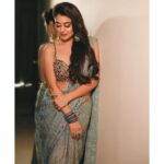 Falaq Naaz Instagram - Moyo pritiazhenie✨ . . Exclusively styled by @kapoormohit888 Wearing @vastra.malamunde Photography @portaitdeewana Makeup by @facestoriesbyaqsa Hair @getreadywithbunty Location @goldfinchmumbai . . #falaqnaaz #instapost #trending #saree #cocktaillook #fashion #vibes #styling #fashionstyle #photography #lookoftheday