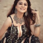 Falaq Naaz Instagram - 🖤🖤🖤 . . #picture #portraitphotography #falaqnaaz #falaqkifauj #rajasthani #style