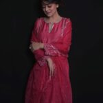 Falaq Naaz Instagram - सुना राहा है ये समाँ सुनी सुनी सी दास्ताँ 💕 . . Styled by - @purvabansal5 Outfit- @sayarishofficial Outfit pr - @echo101pr Photgrapher-: @portraitdeewana Makeup: @blush_on_by_shrutishah Hair : @lavish_beauties_by_lavanya Managed by : @trending_influencers . . #post #falaqnaaz #exploremore #foryou #falaqkifauj #falaqian #bbott2 #styling #fashion #indianoutfit