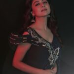 Falaq Naaz Instagram - Gentle as a dove, And brave as a lioness 💫 . . Styled by : @purvabansal5 Outfit : @kmbykavita PR : @onestopsolution/ @devampandeyofficial Photographer : @portraitdeewana Make up : @blush_on_by_shrutishah Hair : @lavish_beauties_by_lavanya H&M Managed By : @trending_influencers . . #post #falaqnaaz #bbott2 #falaqians #falaqkifauj
