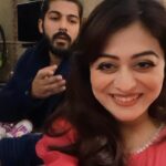 Falaq Naaz Instagram - Tag that kaamchor @sheezan9 . . . #réel #reelsinstagram #falaqnaaz #trendingreels #sibling #comedy #kaamchor #sheezankhan