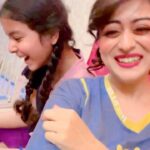 Falaq Naaz Instagram - Tag your behen 😂 @madeehanaazz18 . . . #reelitfeelit #falaqnaaz #trendingreels #comedy #siblinggoals