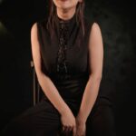 Falaq Naaz Instagram - 🖤🖤🖤 . . Styled by: @__snehasharma___ Outfit - @elibittonofficial Photographer: @kaisar_alam_1 Make-up : @ansarireshma_makeup Hair: @makeoverbysejalthakkar #womaniya #falaqnaaz #falaqnaazz #bbott2 #falaqkifauj #réel #trendingreels #viralreels
