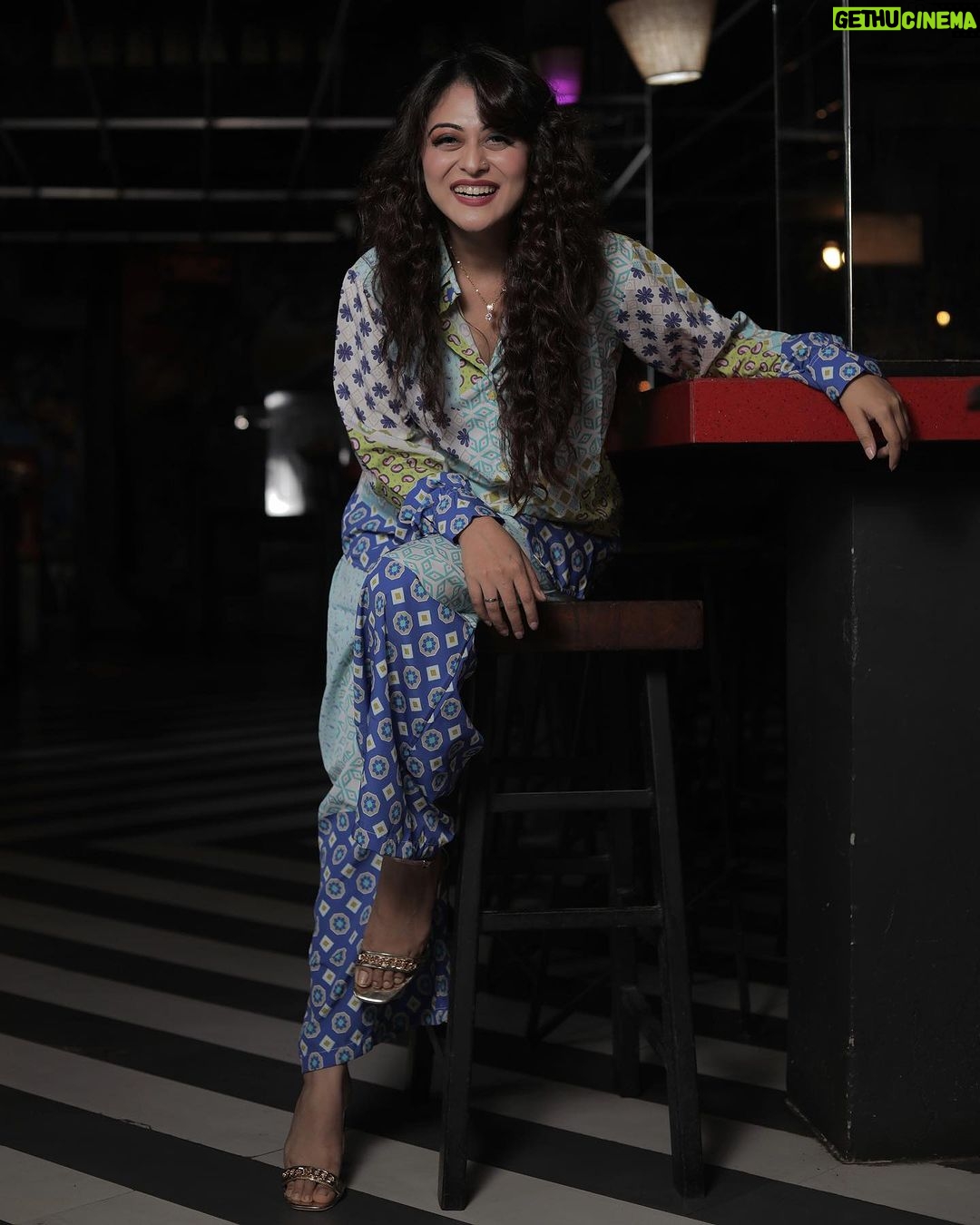 Falaq Naaz Instagram - The beauty of you is how you wear who you are āØš«š . . Styled by- @purvabansal5 Outfit - @bereziasm MUA - @makeupbyurmee Photography - @portraitdeewana Location- @truetrammtrunk @iampuneetgidwani . . #picture #falaqnaaz #falaqkifauj #falaqians #bbott2 #fashion #styling True Tramm Trunk