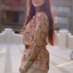 Falaq Naaz Instagram - 🧡🧡🧡 . . Styled by- @purvabansal5 Outfit by - @label_amrah . . #reelitfeelit #falaqnaaz #falaqkifauj #falaqian #outfits #styling #trendingreels