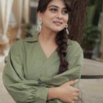 Falaq Naaz Instagram - The only lasting beauty is the beauty of heart-: RUMI 💞 . . Styled by- @purvabansal5 Outfit - @jiya_fashion_designer Accessories-: @diora.india x @__snehasharma___ MUA - @makeupbyurmee Photography - @portraitdeewana Location- @truetrammtrunk @iampuneetgidwani #instagram #pic #falaqnaaz #falaqian #falaqkifauj #bbott2 #styling #beauty True Tramm Trunk