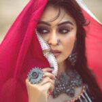 Falaq Naaz Instagram – आँखें पढ़ो और जानो रज़ा क्या है
हर बात लफ़्ज़ों में बयान हो तो मज़ा क्या है 🕊️
.
.
Outfit-: @aksbynidhi 
Outfit PR-: @dinky_nirh 
Accessories-: @rubans.in X @oakpinionpr 

Makeup & Hair : @vanshikhachanglanimua
Photography :@portraitdeewana
Managed By : @trending_influencers 
.
.
.
#picoftheday #lookdodia #falaqnaaz #fashion #explore #falaqkifauj #bbott2 #aesthetic #indian #look