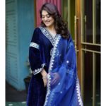 Falaq Naaz Instagram - Noor -e-jahaan💙 . . . Wearing-: @styyleobsession Photography:- @kunal_mohite_photography Makeup:- @minakshi_mharse_makeuphair Hair:-@rossh_bridalmakeover Accessories Styled by:-@style_by_pradnyaaaaa__ @miranabymegha @affiliates_pr . . . #falaqnaaz #picture #ootd #explore #foryou #styling