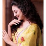Falaq Naaz Instagram – Mera mannn💕 kehne laga🥰
.
.
Outfit-: @aachho 
Pr-: @dinky_nirh 

Makeup : @vanshikhachanglanimua
Hair :@blush_on_by_shrutishah
@lavish_beauties_by_lavanya
Photography :  @portraitsbymayur @perfectlypixelized03
Jewellery: @itahdnura X @purvabansal5 
Managed By : @trending_influencers 
Location-: @craycraftmumbai 
Managed by-: @rainmakerconsults 
.
.
#post #falaqnaaz #falaqkifauj #instapic #lookdodia #ootd #foryou #explore #womaniya #bbott2 #styling CrayCraft