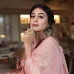 Falaq Naaz Instagram - 🌸🌸🌸 . . . Outfit-: @dress_gararahouse Makeup : @vanshikhachanglanimua Hair :@blush_on_by_shrutishah @lavish_beauties_by_lavanya Photography : @portraitsbymayur @perfectlypixelized03 Jewellery: @sejalcreation23 Ring - @itahdnura Managed By : @trending_influencers Location-: @craycraftmumbai X @rainmakerconsults . . . #falaqnaaz #falaqkifauj #womaniya #falaqian #gharara #fashion #picoftheday #ootd #lookoftheday #pastel CrayCraft