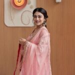 Falaq Naaz Instagram - 🌸🌸🌸 . . . Outfit-: @dress_gararahouse Makeup : @vanshikhachanglanimua Hair :@blush_on_by_shrutishah @lavish_beauties_by_lavanya Photography : @portraitsbymayur @perfectlypixelized03 Jewellery: @sejalcreation23 Ring - @itahdnura Managed By : @trending_influencers Location-: @craycraftmumbai X @rainmakerconsults . . . #falaqnaaz #falaqkifauj #womaniya #falaqian #gharara #fashion #picoftheday #ootd #lookoftheday #pastel CrayCraft