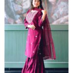 Falaq Naaz Instagram - 🩷🩷🩷 . . . Wearing-: @swaroop_dressing_collection Pc-: @sn_photografy_06 Location-: @mitronandheri Accessories-: @the_jewel_gallery . . #picture #falaqnaaz #falaqkifauj #bbott2 #falaqian #outfit #ootd