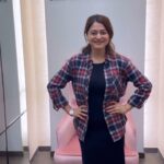 Falaq Naaz Instagram - PART 1 of my 1st ever HAIR PRP SESSION AT @adoreskinclinic @dr.madhavivalvi wonderful experience so far🤗🙌🏻 Will share PART-2 soon Sharing all the experience in this reel❤️✨ . . . #hairprp #hairloss #falaqnaaz #adoreskinclinic #foryou #explore #healthylifestyle #healthyhair