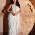 Falaq Naaz Instagram - 🤍🤍🤍🤍 . . Styled by : @purvabansal5 Outfit : @deeveecouture PR : @onestopsolution/ @devampandeyofficial Photographer : @makebaphotography Make up : @makeoverbysejalthakkar @celebsmakeupbysejal Hair : @kamalpalanhairstylist Jewellery : @sejalcreation23 Managed By : @trending_influencers . . #falaqnaaz #styling #falaqnaazzteam #falaqian #falaqkifauj