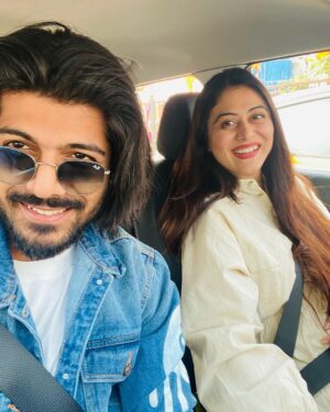 Falaq Naaz Instagram - Happy Birthday to my heart ♥️ 
Zyada kuch hai nahi kehene ke liye mere paas bass tu khush reh hamesha❤️
@sheezan9 
Allah tujhe har khushi se nawaze 🤗 Amen❤️
Tu hi wajah..Tere bina be wajah bekaar hun main❤️
I love you mere bhai