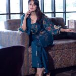 Falaq Naaz Instagram - A moment of grace and timeless charm ✨ . . . . Styled by: @__snehasharma___ Outfit : @label_tanya Outfit PR : @juhi_chiraniya @twotap_social Earrings - @diora.india Photography : @sn_photografy_06 Location : @mitronandheri Location PR : @maverick.communication01 #indian #traditional #outfit #photpgraphy #love #FalaqNaaz #fyp