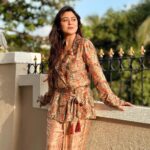 Falaq Naaz Instagram - I am Blooming, Do not disturb me🌻 . . Styling-: @purvabansal5 Outfit-: @label_amrah . . #pic #falaqnaaz #falaqkifauj #bbott2 #falaqian #styling