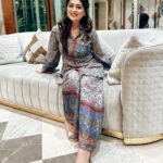 Falaq Naaz Instagram - Give me an old fashion sort of love✨❤️♠️ . . . Outfit: @kaftanize_clothing Brand Pr : @socialpinnaclepr x @styling.your.soul Mua-: @vanshikhachanglanimua . . . #falaqnaaz #fashion #foryou #explore #coordset #picoftheday