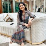 Falaq Naaz Instagram - Give me an old fashion sort of love✨❤️♠️ . . . Outfit: @kaftanize_clothing Brand Pr : @socialpinnaclepr x @styling.your.soul Mua-: @vanshikhachanglanimua . . . #falaqnaaz #fashion #foryou #explore #coordset #picoftheday