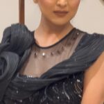 Falaq Naaz Instagram - Showstopper ✨♠️ . . . An evening for @charmisdesign ✨❤️ Outfit-: @charmisdesign Mua-: @vanshikhachanglanimua . . . #réel #trendingreels #falaqnaaz #showstopper #foryou #explore #fashion #black #gown #viralreels