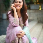 Falaq Naaz Instagram - Charha de rang💕 . . . Outfit-: @shivaliahmedabad Styled by-: @styleby_shivi Outfit pr-: @sonyashaikh Accessories-: @uniquecollection.2020 📷-: @theadywisee Location-: @mitronandheri PR-: @maverick.communication01 Mua-: @vanshikhachanglanimua managed by-: @trending_influencers . . . #post #falaqnaaz #styling #fashion #punjabisuit #fashionphotography #makeup #explore #foryou Mitron Cafe & Bar