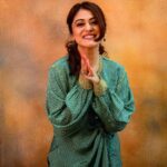 Falaq Naaz Instagram - Saanu teri akh de ishaare maarde 🤌🏻❤️😘 . . . Outfit-: @sandhyashah.shah Styled by-: @styleby_shivi Outfit PR-: @sonyashaikh . . . #instapost #falaqnaaz #foryou #pictures #styling #explore #trending