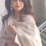 Falaq Naaz Instagram - ⭐️❤️ . . . Outfit : @gangafashions Styled by : @styleby_shivi Footwear: @azorafashionofficial Outfit pr : @_vaishnavii.3011 📷-: @theadywisee Location-: @mitronandheri PR-: @maverick.communication01 Mua-: @vanshikhachanglanimua managed by-: @trending_influencers . . . #trendingreels #falaqnaaz #foryou #explore #viral #srk Mitron Cafe & Bar