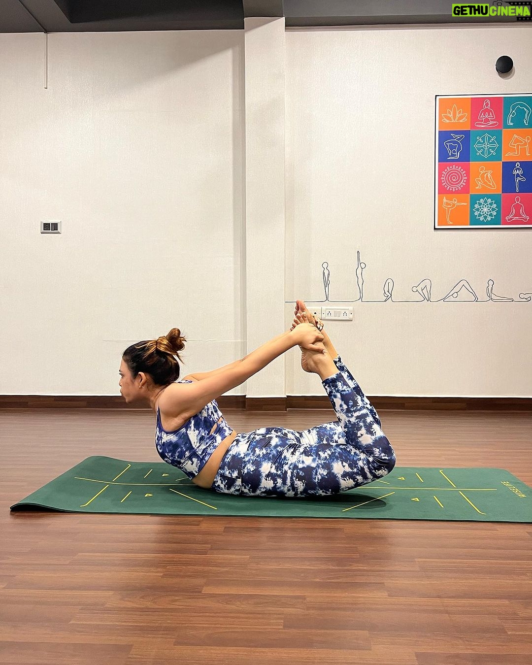 Farina Azad Instagram - Yoga - my new experience , a great start of 2024 ! Yoga is a journey of the self , though the self , to the self !