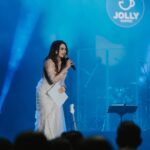 Farina Azad Instagram - Love you malaysia 🇲🇾. Thank u for so much vibe and love . It was a pleasure hosting the legend HARIHARAN’s concert in Malaysia Pure 90’s thing 🥰 This wonderful outfit is by @thorkal_couture_official