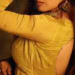 Farina Azad Instagram - Vibing to my recent favourite song Mua @vijiknr Outfit @thorkal_couture_official Video @crackjackphotography Jewellery @jcsjewelcreations