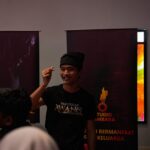 Fattah Amin Instagram - Utara sudah, Terengganu kita mari! Terima kasih kepada semua di TGV Klebang, Ipoh Perak! InsyaAllah hari ini kita berjumpa lagi di Terengganu bersama Nur Fazura, Heliza Helmi, Hazwani Helmi, dan Wan Hanafi Su! Paragon Cinemas KTCC Mall, Kuala Terengganu, 17 Januari, 4.30PM LFS Cinemas Paya Bunga Sentral, Kuala Terengganu, 17 Januari, 8:30PM Datang awal ya, jangan ketinggalan! Pendekar Awang: Darah Indera Gajah, penuh dengan teladan, di pawagam berhampiran anda sekarang. SAKSIKANNYA! #meetandgreet #roadtour #autograf #tayanganbermula #dipawagam #pendekarawang #filempendekarawang #darahinderagajah #fattahamin #nadhirnasar #amirahnaf #alikarimi #amerulaffendi #demitanahtumpahnyadarahku #studiokembara #hiburanbermanfaat Tgv Aeon Mall Klebang Ipoh