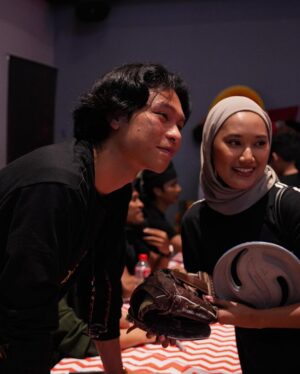 Fattah Amin Instagram - Utara sudah, Terengganu kita mari!

Terima kasih kepada semua di TGV Klebang, Ipoh Perak! InsyaAllah hari ini kita berjumpa lagi di Terengganu bersama Nur Fazura, Heliza Helmi, Hazwani Helmi, dan Wan Hanafi Su!

Paragon Cinemas KTCC Mall, Kuala Terengganu, 17 Januari, 4.30PM
LFS Cinemas Paya Bunga Sentral, Kuala Terengganu, 17 Januari, 8:30PM

Datang awal ya, jangan ketinggalan!

Pendekar Awang: Darah Indera Gajah, penuh dengan teladan, di pawagam berhampiran anda sekarang. SAKSIKANNYA!

#meetandgreet #roadtour #autograf #tayanganbermula #dipawagam #pendekarawang #filempendekarawang #darahinderagajah #fattahamin #nadhirnasar #amirahnaf #alikarimi #amerulaffendi #demitanahtumpahnyadarahku #studiokembara #hiburanbermanfaat