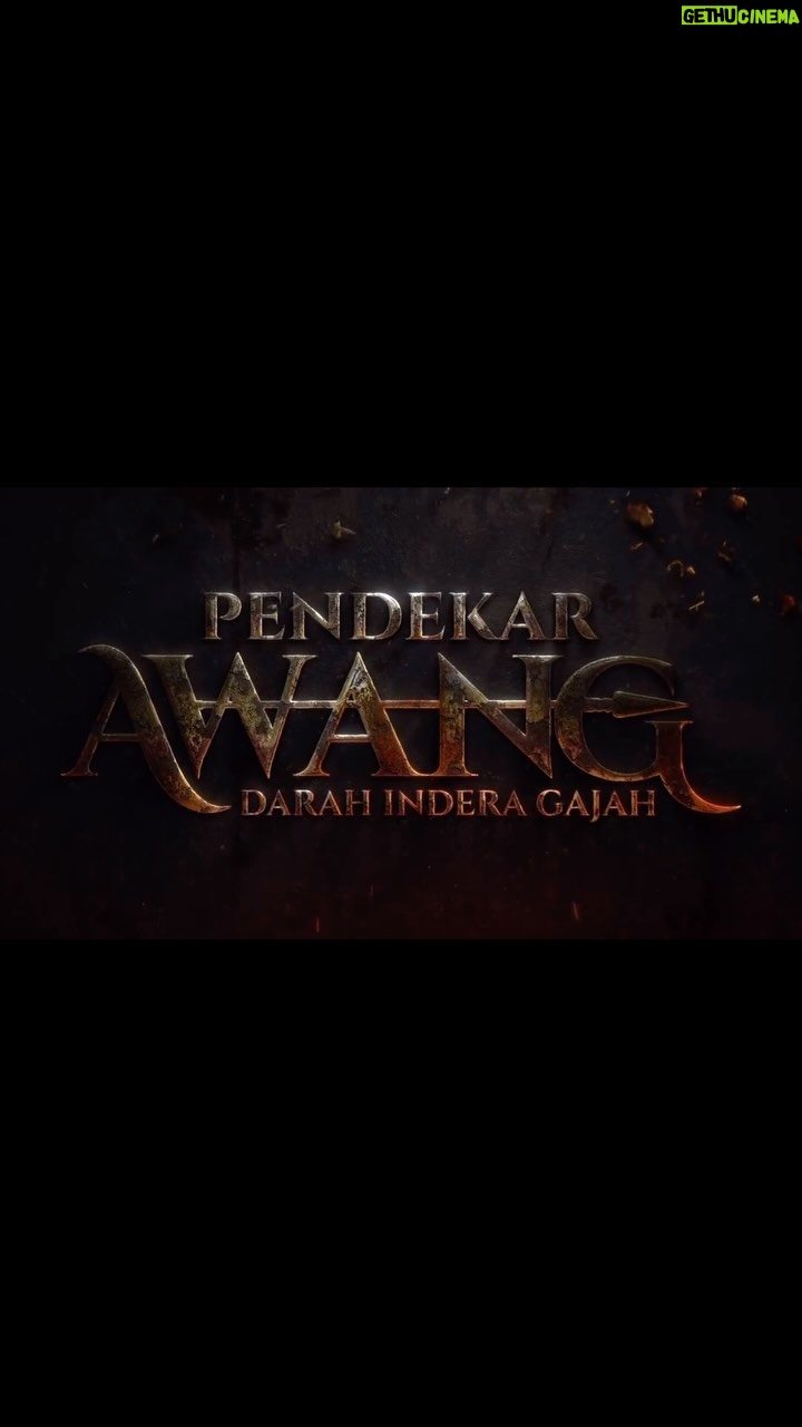 Fattah Amin Instagram - @studiokembara Setiap zaman...di tanah berdaulat ini ada pahlawannya. Saksikan Trailer penuh di Youtube Channel Studio Kembara 9:00 MALAM ini: https://youtu.be/7IINS2nQCpo Filem PENDEKAR AWANG bakal menggegarkan pawagam seluruh negara 2024 ini! Sebuah filem terbitan Studio Kembara ini dibintangi oleh @fattahaminz , @missfazura , @nadhirnasar_ , Wan Hanafi Su, @nurhelizahelmi , @amerul_affendi , @hasnulrahmat , @amir.ahnaff , @hazwanihelmi , @_nam_ron_ , @tissabiani , @alikarimie7 dan ramai lagi barisan pelakon terkenal. #filempendekarawang #pendekarawang #darahinderagajah #studiokembara #demitanahtumpahnyadarahku #fattahamin #nurfazura #nadhirnasar #wanhanafisu #helizahelmi #amerulaffendi #hasnulrahmat #amirahnaf #hazwanihelmi #namron #tissabiani #alikarimi #filemterbaru #filemmalaysia #sekuel #filemepik #filemaksi #akandatang #comingsoon #dipawagam #hiburanbermanfaat