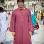 Fattah Amin Instagram - Saya doakan semoga kalian jua di jemput oleh Allah ke Tanah Haram. Sesungguhnya tanah ini sangatlah barakah. وَإِذْ قَالَ إِبْرَٰهِـۧمُ رَبِّ ٱجْعَلْ هَـٰذَا بَلَدًا ءَامِنًۭا وَٱرْزُقْ أَهْلَهُۥ مِنَ ٱلثَّمَرَٰتِ مَنْ ءَامَنَ مِنْهُم بِٱللَّهِ وَٱلْيَوْمِ ٱلْـَٔاخِرِ ۖ Dan (ingatlah) ketika Nabi Ibrahim berdoa dengan berkata: “Wahai Tuhanku! Jadikanlah negeri Makkah ini, negeri yang aman sentosa, dan berikanlah rezeki dari berbagai jenis buah-buahan kepada penduduknya, iaitu orang-orang yang beriman kepada Allah dan hari akhirat di antara mereka”. Al Baqarah : 126