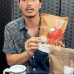 Fattah Amin Instagram - Ada yang tanya, lelaki boleh minum ke Trully Caffe ni? Haa ni @fattahaminz nak tunjuk kat korang yang berminat sangat nak dapatkan tapi masih ragu-ragu. Jawapannya, boleh sangat! Lelaki dan wanita yang berumur 15 tahun ke atas boleh je minum Trully Caffe ni kerana bahan-bahan di dalam minuman pracampur ini mengandungi banyak kebaikan dalam memberi tenaga kepada tubuh badan terutamanya untuk yang mahu menguruskan badan! 🎉 Jom, cubalah TrullyCaffe hari ini! 🤎 #TrullyDollybyFAZURA #TrullyDolly #7DayDietSupport #ButtercreamLatte #CaffeLatte #TrullyJadi