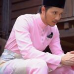 Fattah Amin Instagram - Raya tahun ni ada yang dah pilih warna siap siap? Kalau dah ada screenshot gambar dan terus grab okay. Eastana Exclusive ada 40 warna menarik untuk meriahkan Aidilfitri anda tahun ini. Cepat grab sekarang Set Baju Melayu Exclusive dari @eastanaexclusive #kamiorangeastana