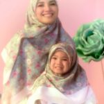 Fattah Amin Instagram - Repost @mytudungfazura 😍😘 Ramai yang minta admin keluarkan tudung sedondon ibu dan anak ni. Nah, admin tunaikan permintaan darlings semua. Nantikan 27 Oktober ini! #TudungFazura #Comingsoon #MilikSemua