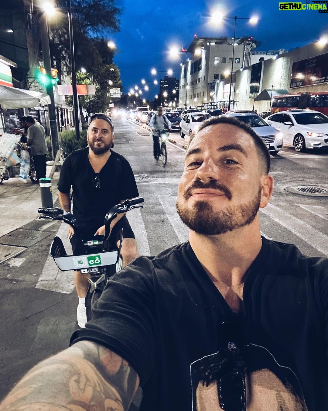 Federico Bal Instagram - Estos días en CDMX vienen siendo bien chingones 🫡 Ciudad de México