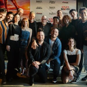 Federico Bal Instagram - Vuelve Lola, vuelve @kinkyargentina ! Esta vez en mi mar del plata querida, con un elenco nuevo y con la incorporación de este tipo que tanto admiro! Vamos a por todo @tripa_german ! Y todavía nos falta contarles la incorporación de una gran figura en el papel de Lauren, van a amarla! Gracias @miguel.pardok @pardoproduccionesok por hacer todo esto posible y @rickypashkus @rimasproducciones por darme esta oportunidad enorme para mi carrera por segunda vez! En semanas arrancamos los ensayos de este tanque que es “Kinky Boots”. Nos vemos a partir del 2/1/24 en el Radiocity @centrodeartemdp no te la pierdas! . . . Ph @maderenaudier Jhonny B Good. Puerto Madero
