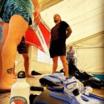 Federico Bal Instagram – Luego del último viaje a Panamá, el curso de BUCEO para poder certificar y obtener el brevet (carnet) era una parada obligada!! 

Resto del Mundo con @balfederico @diezpepi junto a @buceogalapago que son amigos de la casa y @bal.luciano que ya tiene su certificación, nos anotamos para poder disfrutar de una manera más segura y consciente el mundo subacuático!! 

Rodrigo, el titular de @buceogalapago nos da de manera intensiva este curso teórico y práctico, que luego finalizará haciendo una ultima inmersión en un lago de Pilar adonde se llevará a cabo la certificación!! Además planificaremos junto a ellos un viaje especial para ir a bucear aplicar todos los conocimientos adquiridos!!

En @restodelmundo13 super contentos y tranquilos de estar en mano de los que mejor saben!!

Es importante prestar mucha atencion y repetir los ejercicios!! Abajo en el agua a 15 mts de profundidad pueden pasar cosas y uno debe estar preparado para aplicar los conocimientos que te dan en el curso!

Además sea cual fuere el destino que tomemos para ir a bucear, siempre estamos protegidos con @universal.assistance 

Galapago Buceo entrega certificacion CMAS que es válida en todo el mundo y tiene sedes en casi todos los destinos

🤿🤿🤿

#buceo #diving #scuba #snorkeling #scubadiving #scubadive #cursodebuceo #cmas #openwater #oceano #mar #inmersion #estudiante #buzo #bal #restodelmundo #curso #bajoelmar #certificacion #aguasabiertas #escueladebuceo Club El Chasqui
