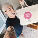 Federico Bal Instagram - Les tiro un DATAZO para traer cosas de afuera 🇺🇸🇪🇸 @importedfashionthings te trae lo que necesites de Estados Unidos y el mundo a la puerta de tu casa. Podes enviar lo que quieras y ellos te lo traen. No solo eso , sino también pueden comprar los productos por vos!! Electrónica, ropa, zapatillas, suplementos … lo que quieras! Lo más importante es que son 100% de confianza !