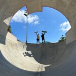 Federico Bal Instagram - Me pasa que de cada ciudad me llevo momentos. Estos días en San Diego, fueron de los más lindos de mi año. Me cuesta irme de estas ciudades, donde te sentís tan en casa. Sobretodo cuando volves a ver a tus amigos y se siente que el tiempo no paso. Pero así es este trabajo, todo es grandioso, salvo las despedidas. See you soon dude, be safe @hernancoretta @salomesajnin 🥹 San Diego, California