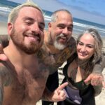 Federico Bal Instagram - Me pasa que de cada ciudad me llevo momentos. Estos días en San Diego, fueron de los más lindos de mi año. Me cuesta irme de estas ciudades, donde te sentís tan en casa. Sobretodo cuando volves a ver a tus amigos y se siente que el tiempo no paso. Pero así es este trabajo, todo es grandioso, salvo las despedidas. See you soon dude, be safe @hernancoretta @salomesajnin 🥹 San Diego, California