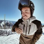 Federico Bal Instagram – Postales de unos días maravillosos en familia. Nieve y amigos en el sur. Gracias @barilochear por siempre recibirnos tan bien 😍 San Carlos de Bariloche, Cerro Catedral